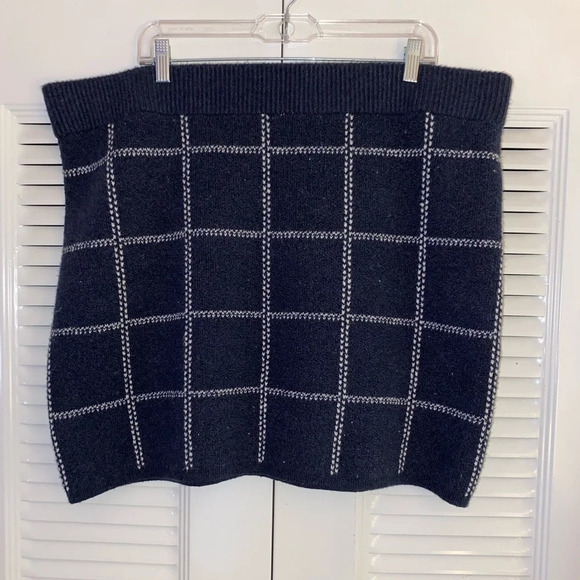 A NEW DAY WINDOWPANE KNIT MINI SKIRT - Picture 1 of 5